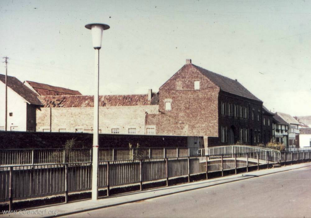 Zurueck